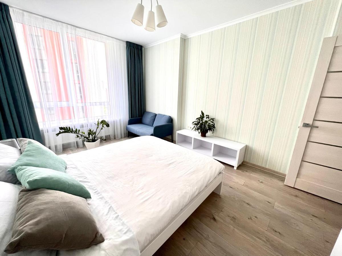 Osapart Cozy Apartment In A Complex Semycvit Lviv Extérieur photo