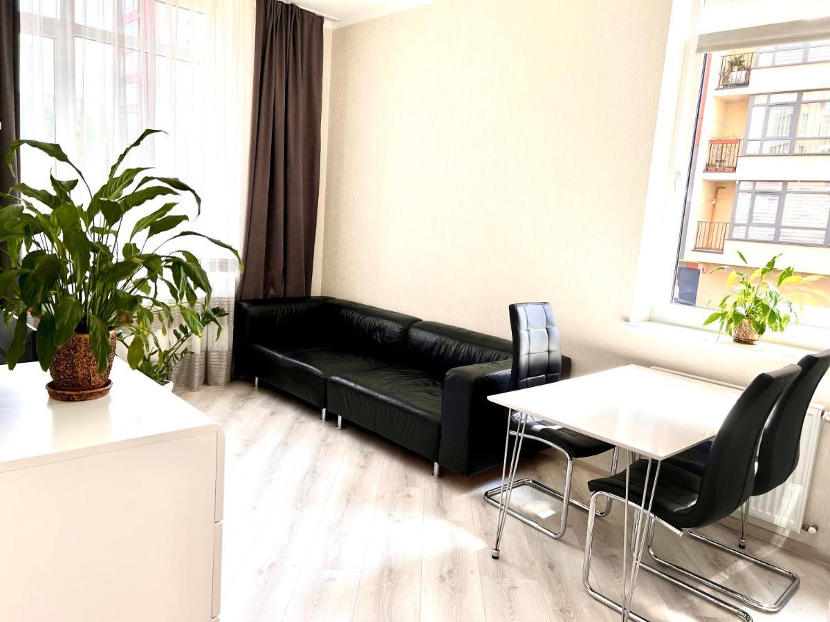Osapart Cozy Apartment In A Complex Semycvit Lviv Extérieur photo