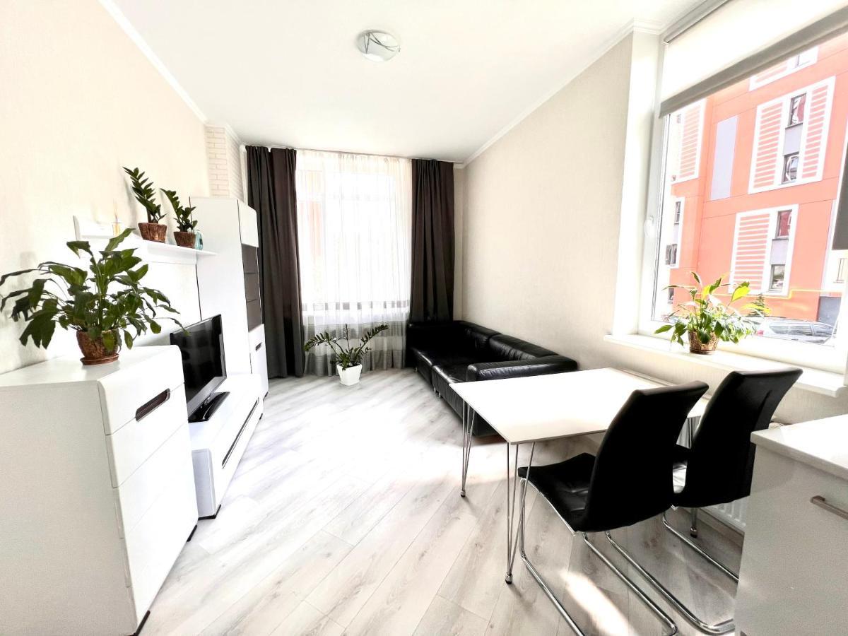 Osapart Cozy Apartment In A Complex Semycvit Lviv Extérieur photo