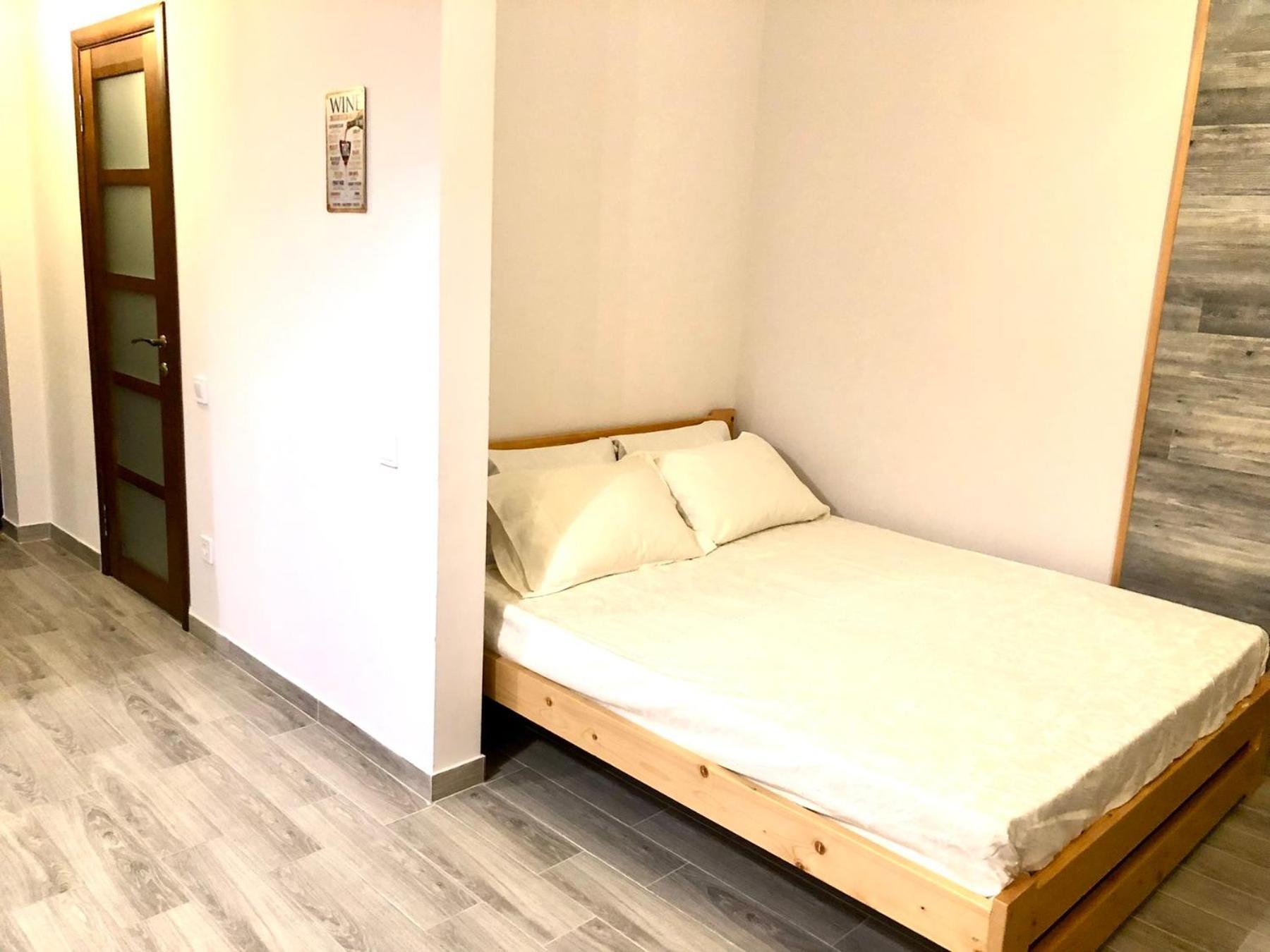 Osapart Cozy Apartment In A Complex Semycvit Lviv Extérieur photo